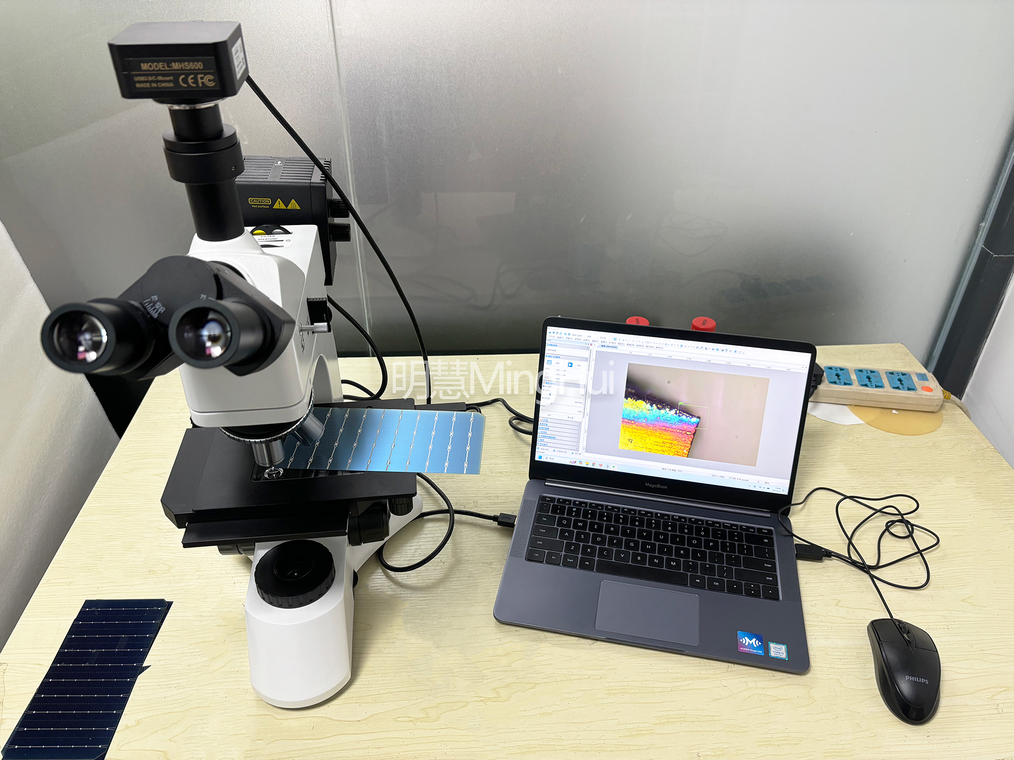 明慧正置金相显微镜MHML3230搭配摄像头MHS600用于观察硅片